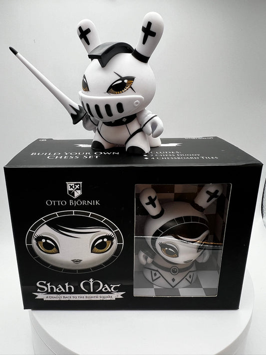 Kidrobot Shah Mat Dunny Serie de ajedrez de Otto Bjornik