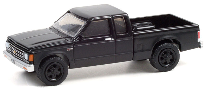 Greenlight Black Bandit Series 25 - 1988 Chevrolet S-10 Extended Cab Pickup