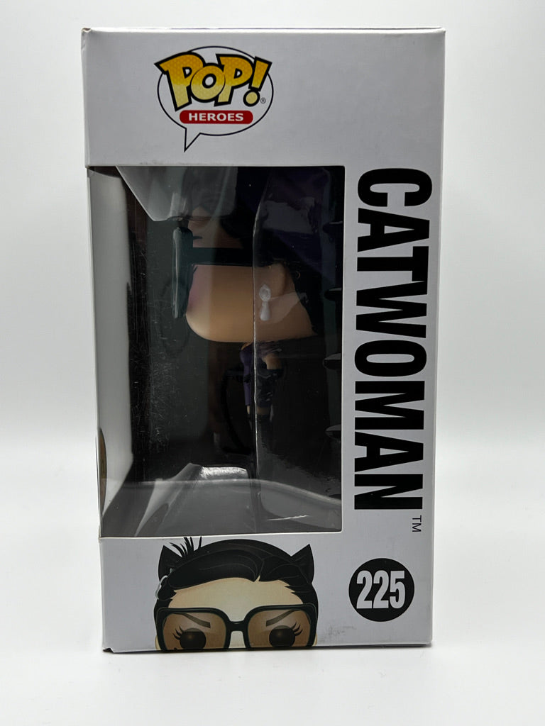 ¡Funko Pop! DC - Catwoman (Bombshells) (Púrpura) Chase