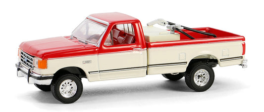 Greenlight - Down on the Farm - 1991 Ford F-250 XLT with Fuel Transfer Tank (Scarlet Red and Colonia)