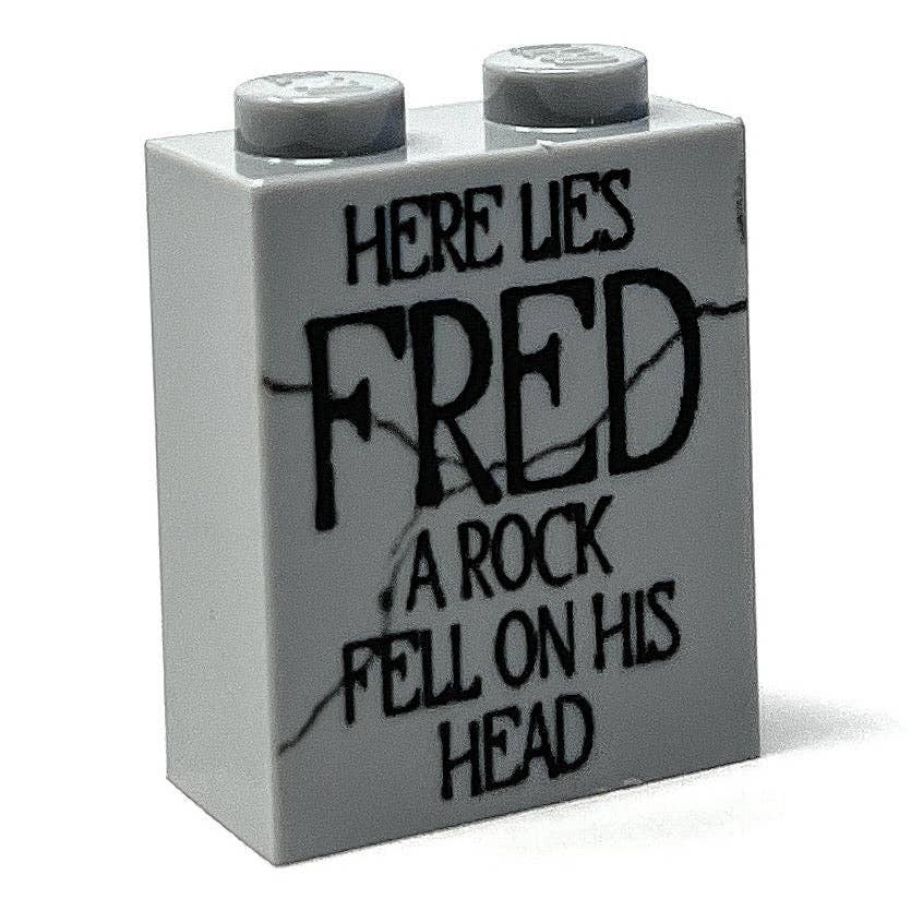 B3 Customs - Here Lies FRED, A Rock Fell on His HEAD Tombstone (Halloween) (1x2x2 Brick)