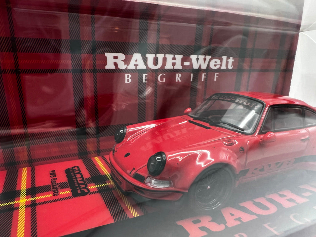 Tarmac RWB "Backdate" Rojo con Rayas Negras "RAUH-Welt BEGRIFF" (escala 1:43)