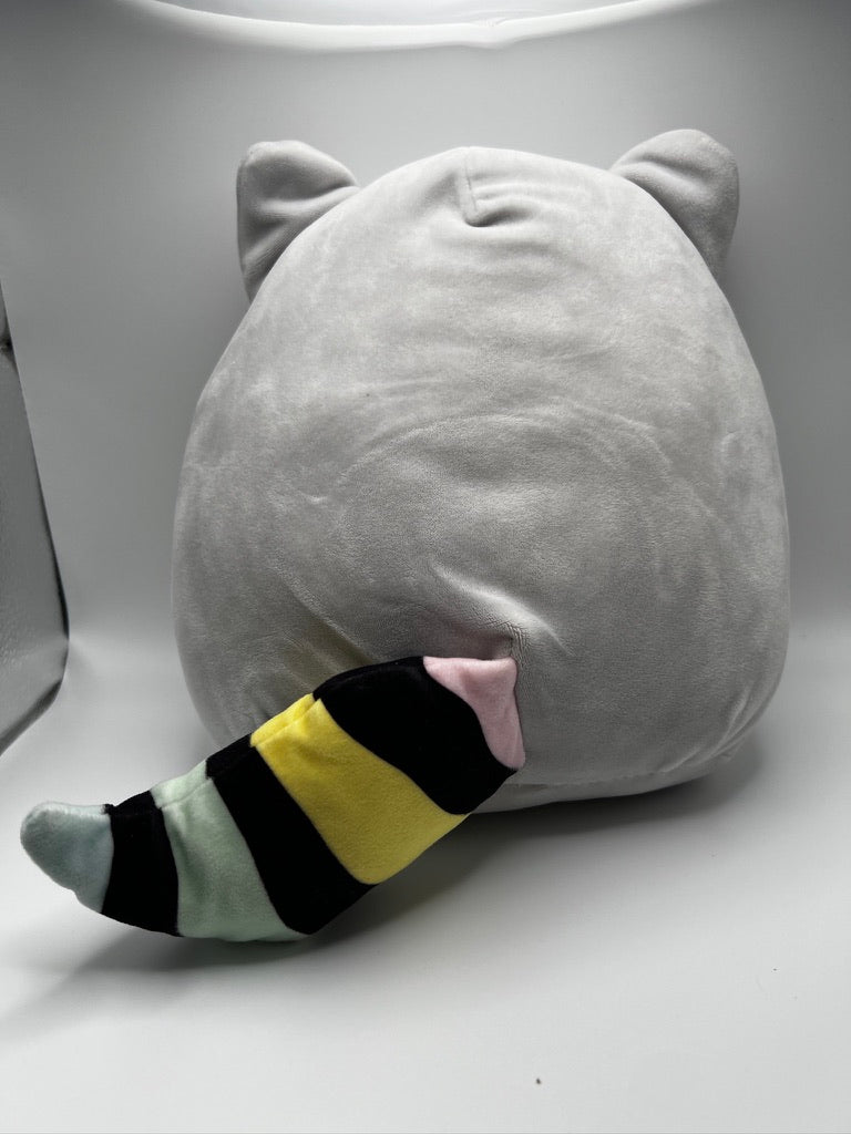 Peluche relleno Squishmallow Max The Rainbow Racoon de 8"