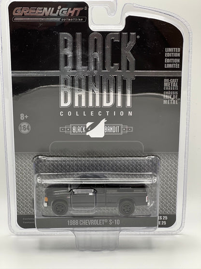 Greenlight Black Bandit Series 25 - 1988 Chevrolet S-10 Extended Cab Pickup