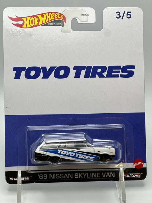 Hot Wheels Premium: Speed Graphics #3/5 - '69 Nissan Skyline Van (Toyo Tires)