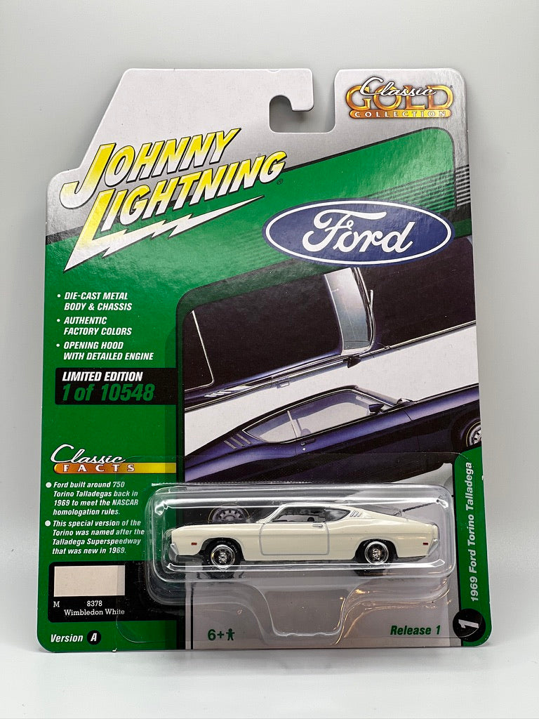 Johnny Lightning Classic Gold - 1969 Ford Torino Talledega (Wimbledon White)