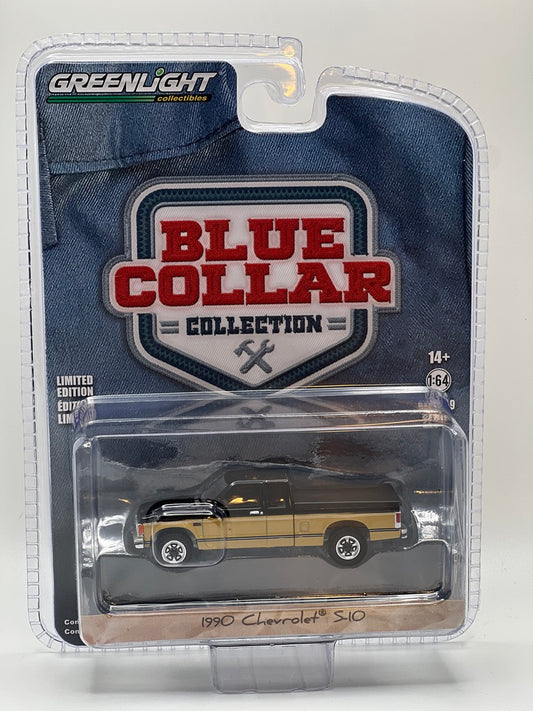 Greenlight Blue Collar - 1990 Chevrolet S-10 w/Tonneau Cover