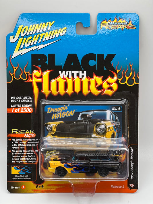 Johnny Lightning Street Freaks - Negro con llamas - Chevy Nomad 1957 - (Negro brillante con llamas amarillas y azules)