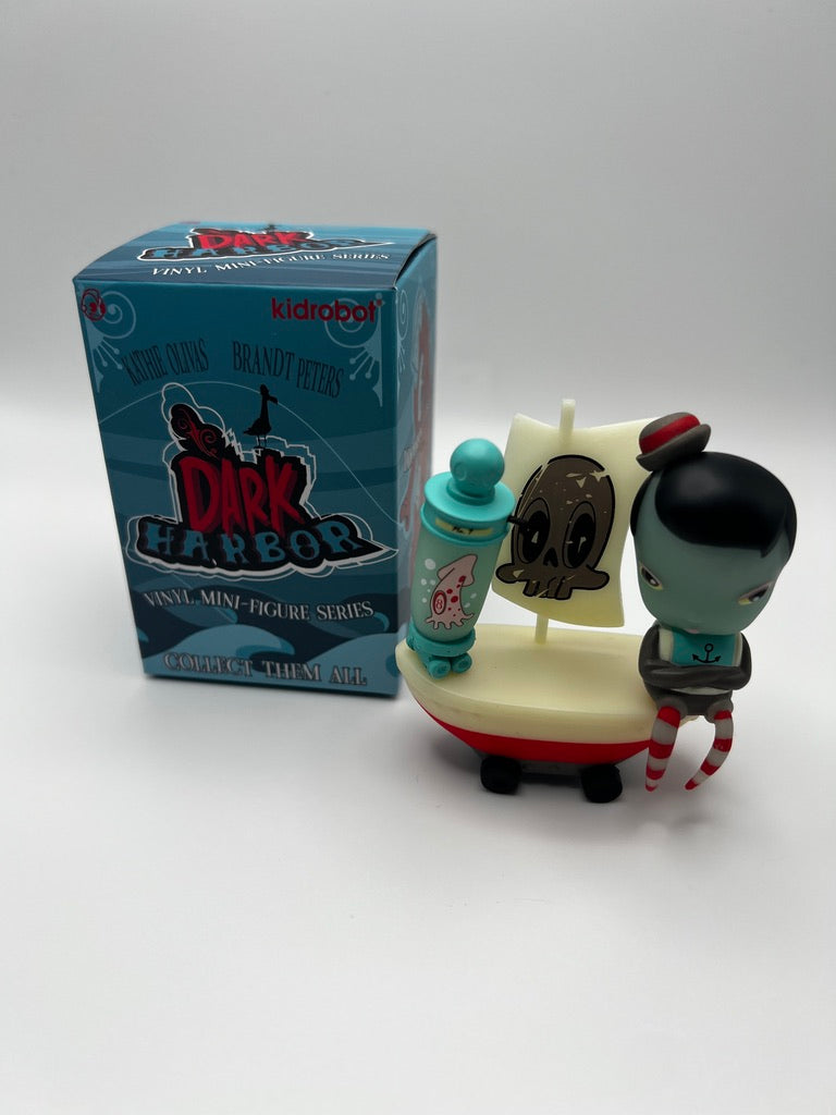 Kidrobot Dark Harbor : Lord Strange Pull-Cart et Speciman (2/24)