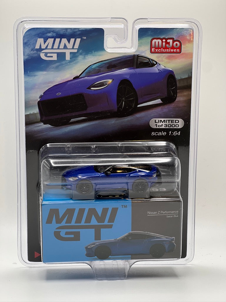 Mini GT Nissan Z Performance (Azul Seiran Metálico con Parte Superior Negra)