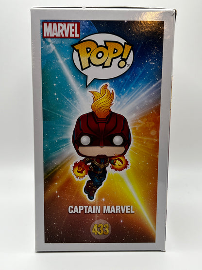 ¡Funko Pop! Marvel - Capitán Marvel (GITD) Exclusivo de Target