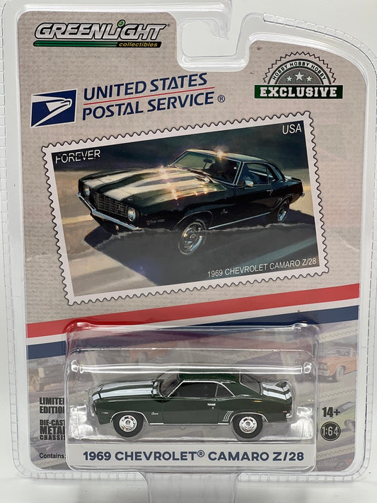 Colección de sellos Greenlight - 1970 Dodge Challenger R/T (púrpura) Colección de sellos Pony Car 2022 del artista Tom Fritz -