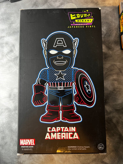 Funko Hikari - Marvel - Capitán América - Titanio (limitado a 500)