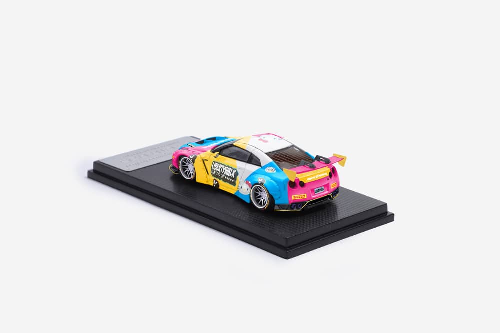 ET Model x Model Collect Nissan GT-R R35, LB 1.5 (Colorful Hello Kitty Livery)