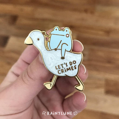 Son the Frog &amp; Goose "Let's Do Crimes" - Pin coleccionable