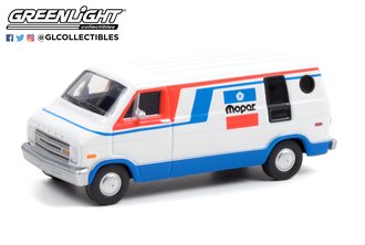 Greenlight - Blue Collar Collection - 1976 Dodge B100 Van "Mopar" White/Red & Blue Stripes