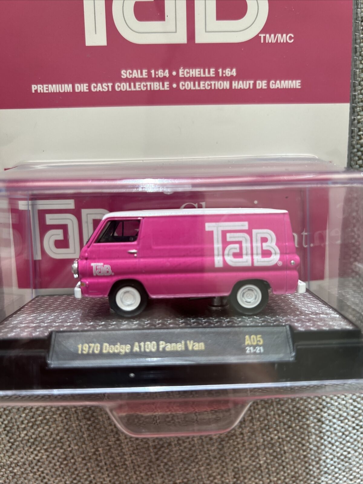 M2 Machines - Tab - 1970 Dodge A100 Panel Van (Pink)