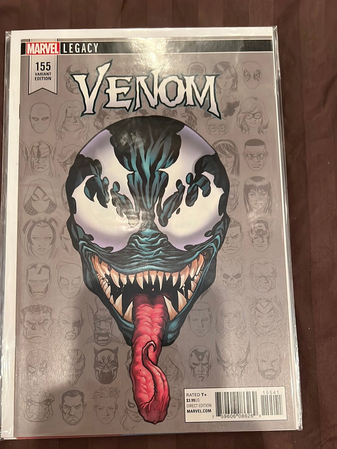 Venom Runs et variantes de couvertures/titres