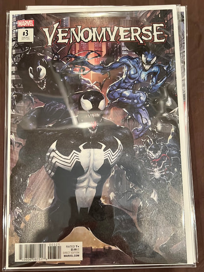 Venom Runs et variantes de couvertures/titres