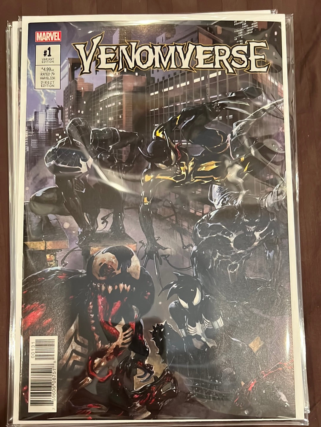 Venom Runs et variantes de couvertures/titres